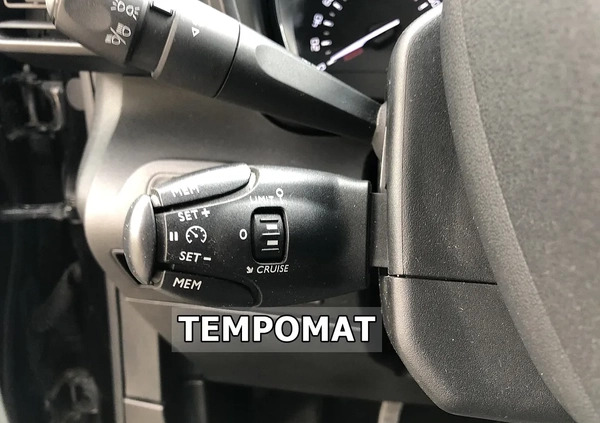 Toyota Proace City Verso cena 58900 przebieg: 167000, rok produkcji 2020 z Łódź małe 562
